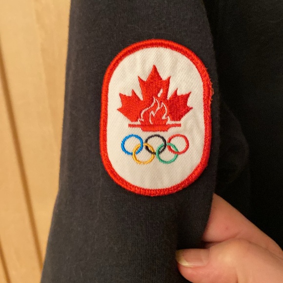 Black Canada Olympic Hoodie - Picture 5 of 5